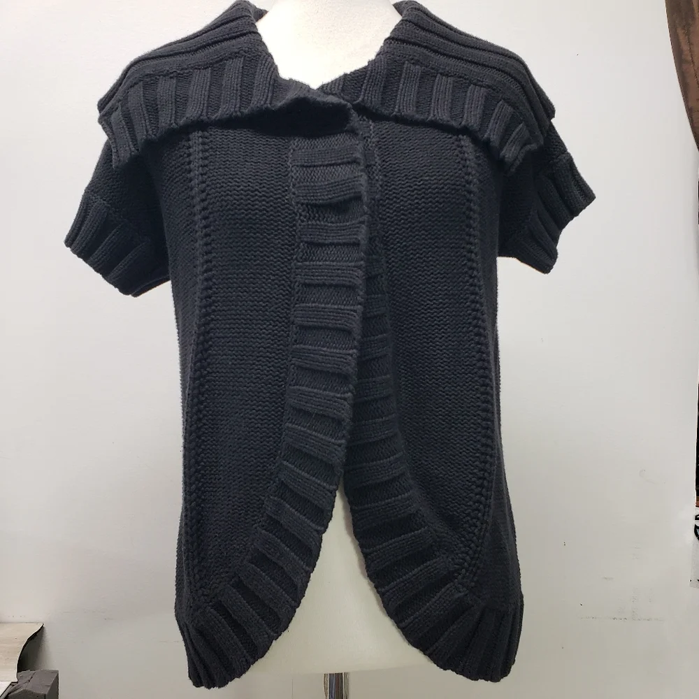 Kenneth Cole Reaction Black Ribbed Knit Short Sleeve Cardigan Sweater Size S Y2K - Picture 2 of 13